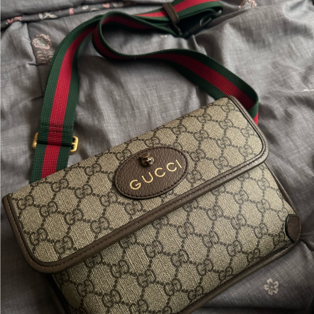 Gucci Beige and Brown Crossbody Bag with Green and Red Strap